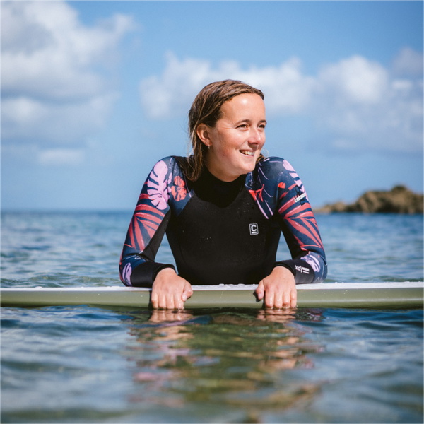 2026 C-Skins Womens NuWave Solace Lite 3/2mm Back Zip Wetsuit C-NSOL32STW - Black / Tropical